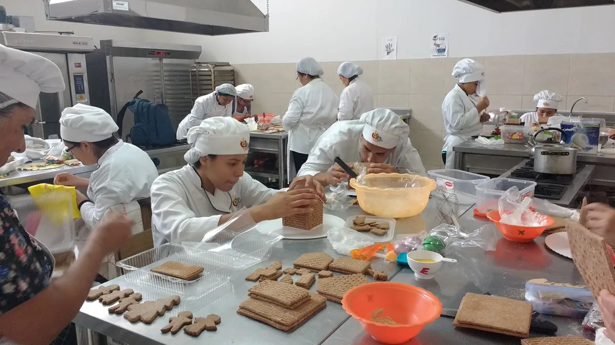 Panadería y Pastelería — Carrera técnica CETPRO HZG Juliaca